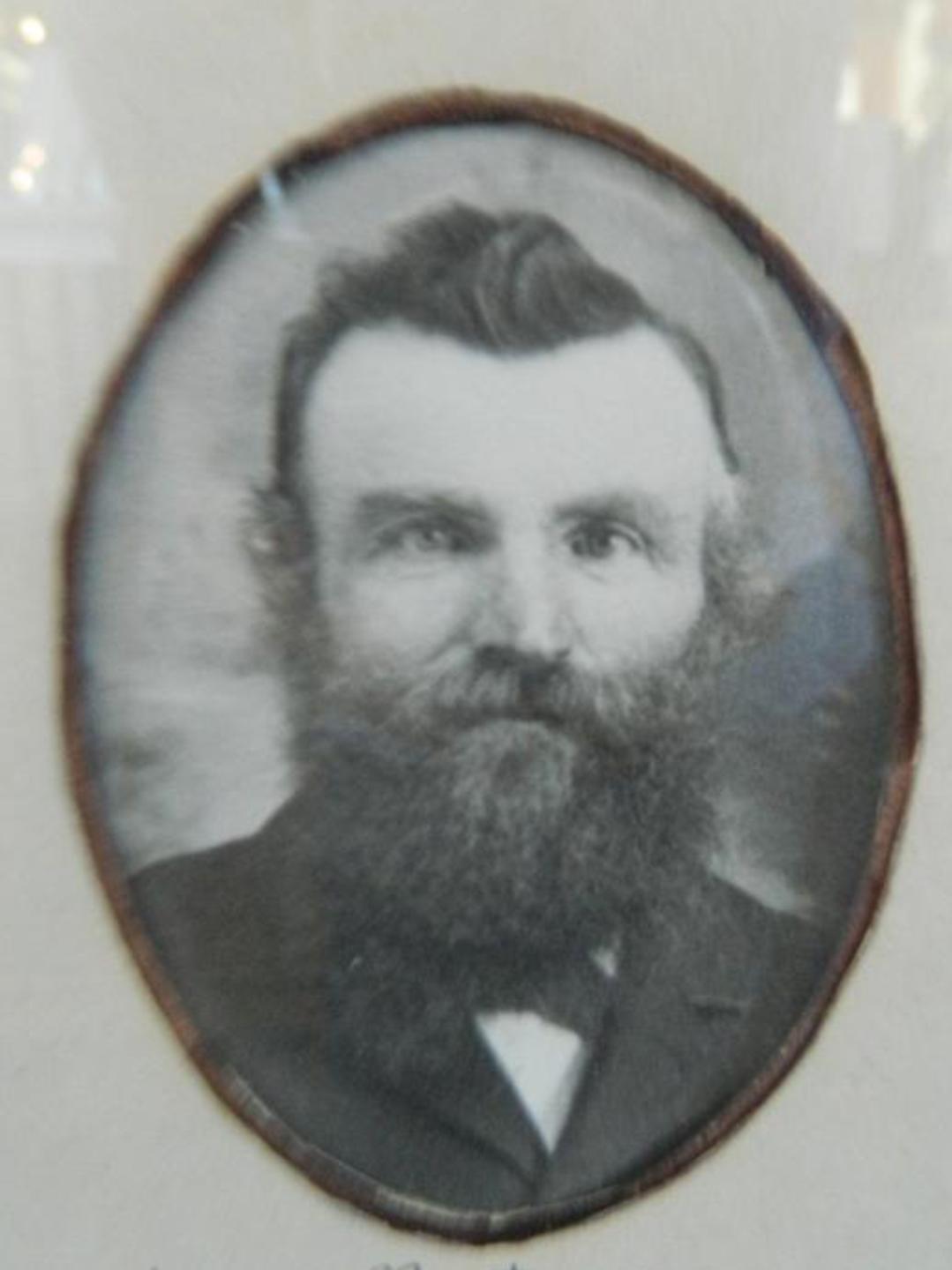 Lars Mortensen (1842 - 1910) Profile